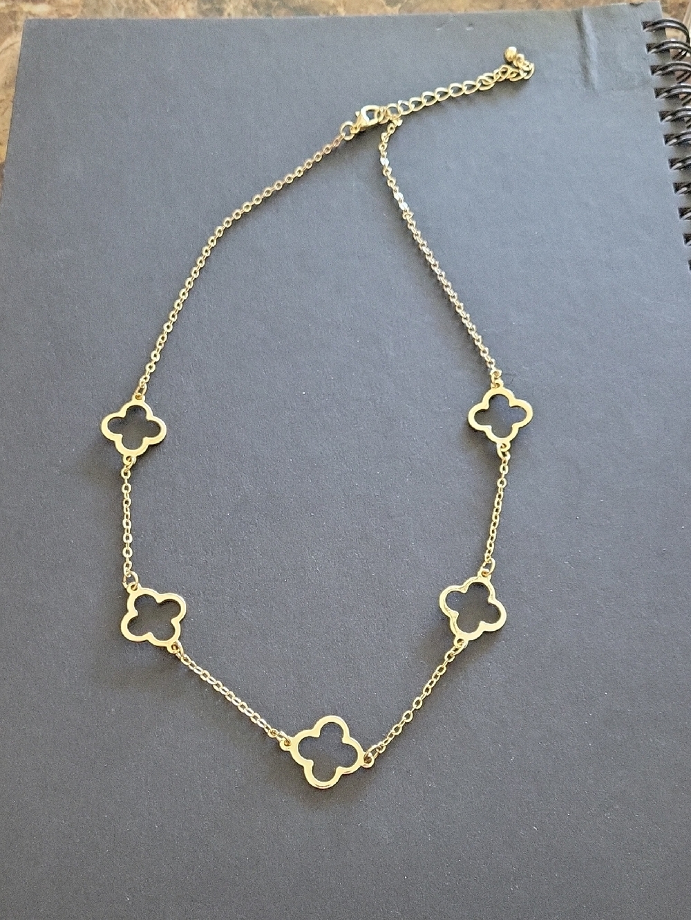 Gold Clover Link Necklace - Women's Elegant Floral Chain